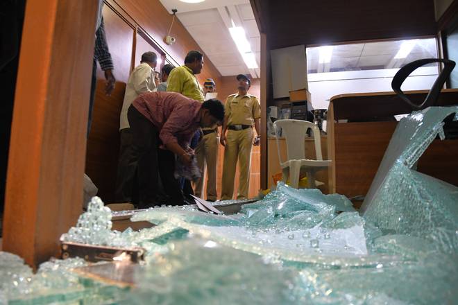 ಎಂಎನ್‌ಎಸ್ ಕಾರ್ಯಕರ್ತರಿಂದ ಮುಂಬೈ ಕಾಂಗ್ರೆಸ್ ಕಚೇರಿ ದ್ವಂಸ: ಆರೋಪ